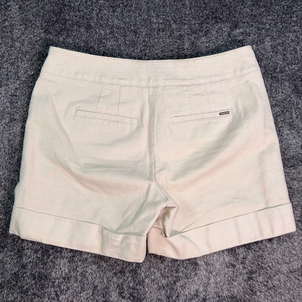 White‎ House Black Market Shorts Womens 2 Cream Textured Cuffed Low Rise Neutral - Picture 4 of 13